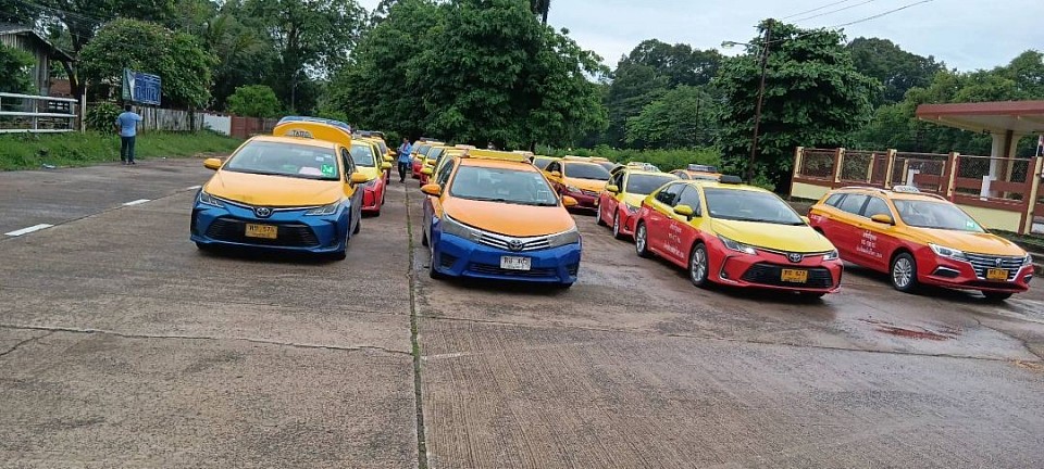 เรียกแท็กซี่ศรีสะเกษไปทุกจังหวัดทั่วไทย 24 ชั่วโมงเลยคะ